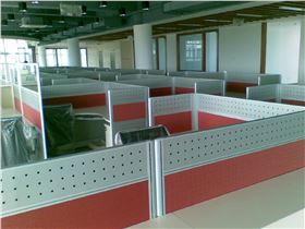 辦公桌屏風式隔斷