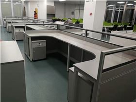 屏風隔斷辦公桌