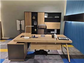 板式辦公桌多少錢