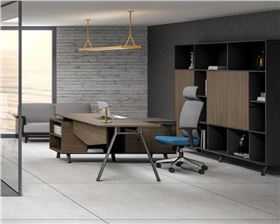 經(jīng)理膠板辦公桌