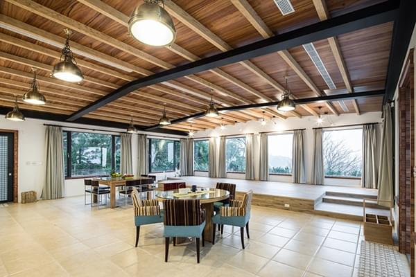 上海逼格會議室辦公家具