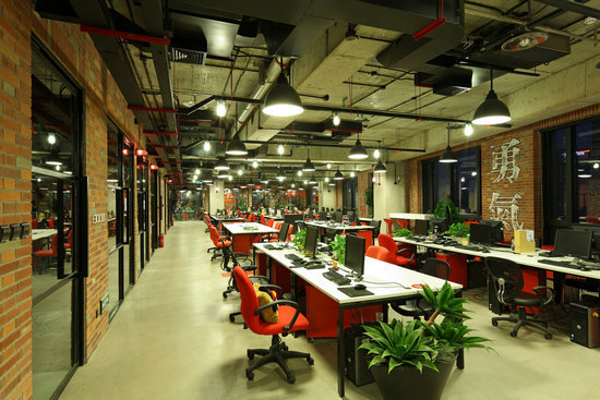 上海辦公家具廠家&mdash;&mdash;工業風下的傳統與前衛并存的工作室