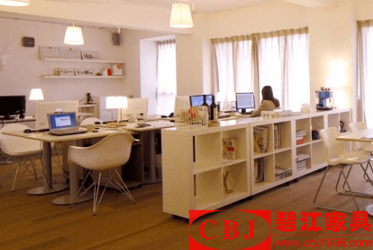 偽實(shí)木辦公家具