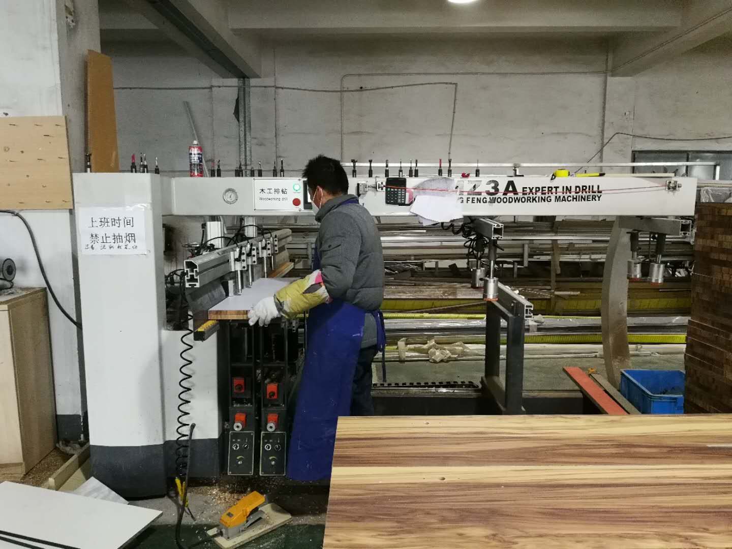 碧江家具膠板生產(chǎn)線