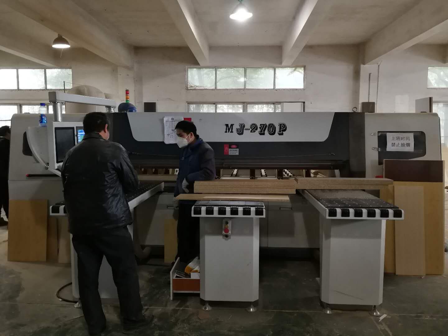 碧江家具膠板生產(chǎn)線