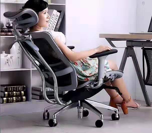 多功能人體工學椅