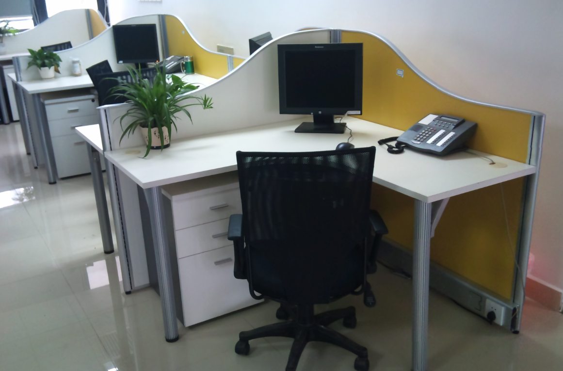 屏風隔斷辦公桌