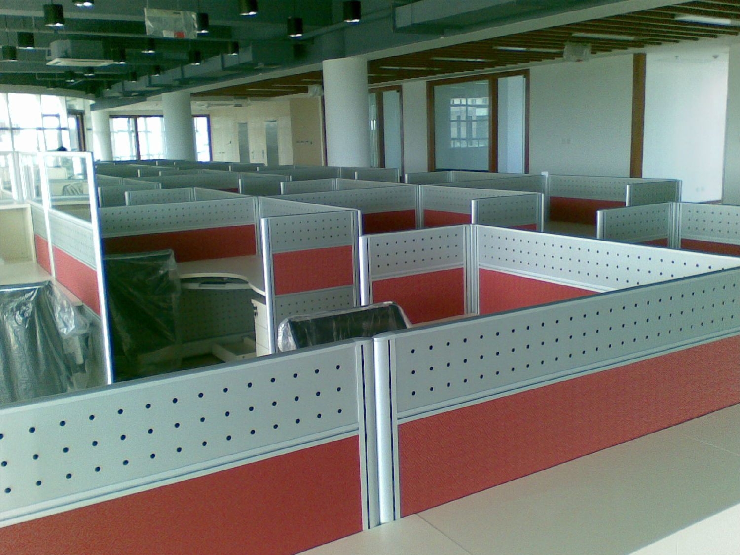 辦公桌屏風式隔斷