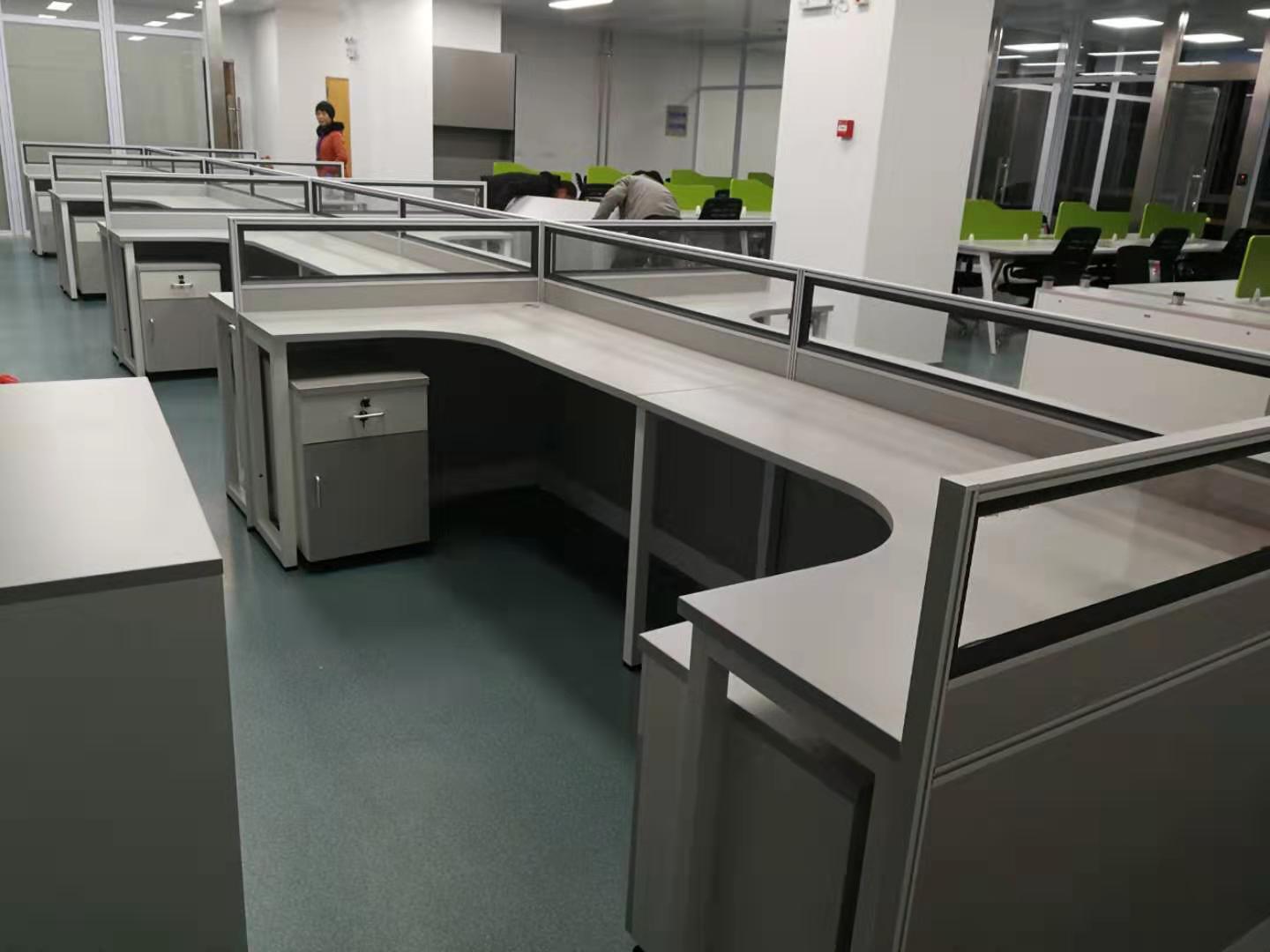 屏風隔斷辦公桌