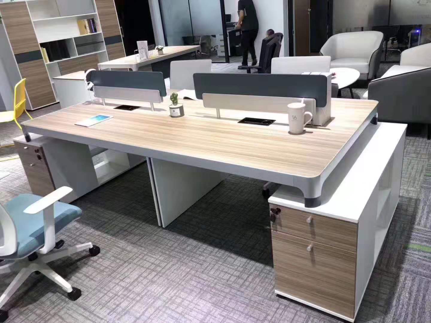 公司四人辦公桌